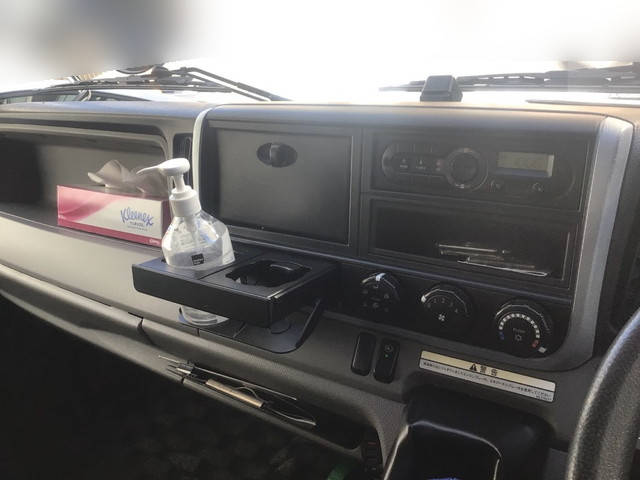 三菱ふそうキャンターアルミウイング小型（2t・3t）[写真25]