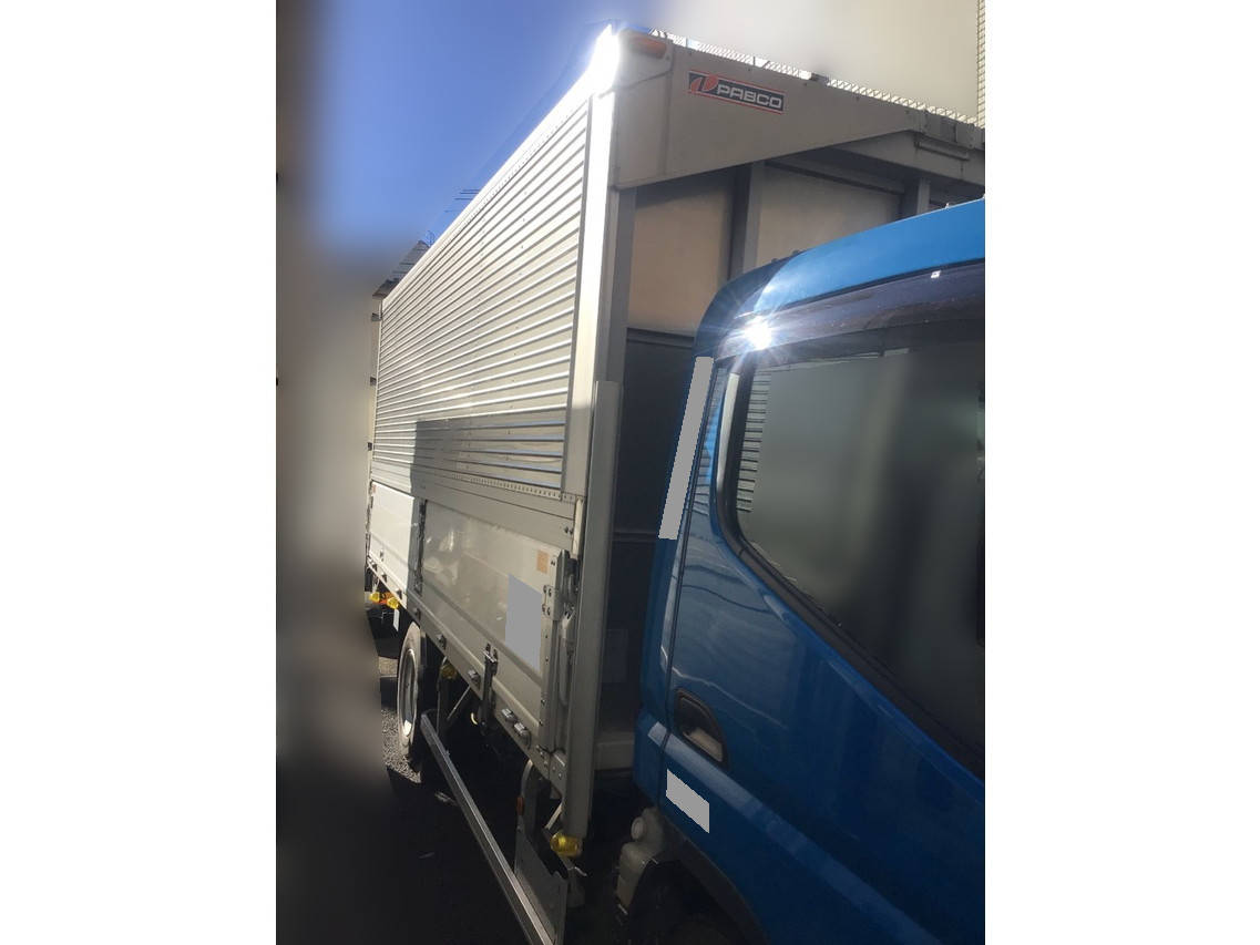 三菱ふそうキャンターアルミウイング小型（2t・3t）[写真05]