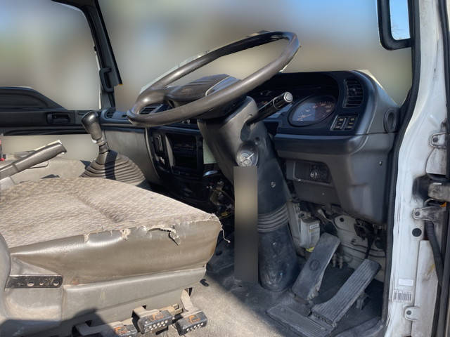 いすゞフォワードクレーン3段中型（4t）[写真30]