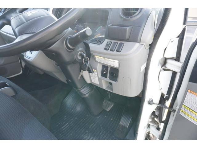 三菱ふそうキャンター平ボディ小型（2t・3t）[写真10]