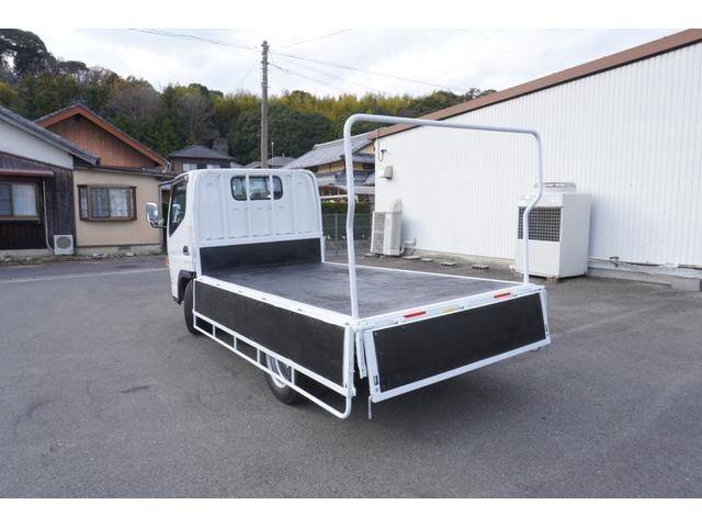 三菱ふそうキャンター平ボディ小型（2t・3t）[写真14]