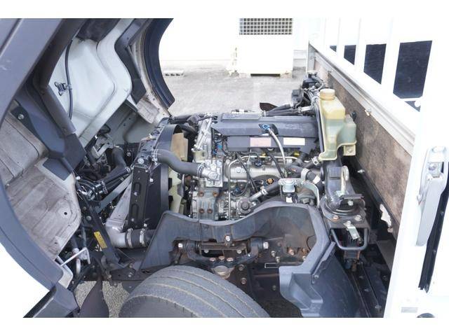 三菱ふそうキャンター平ボディ小型（2t・3t）[写真17]