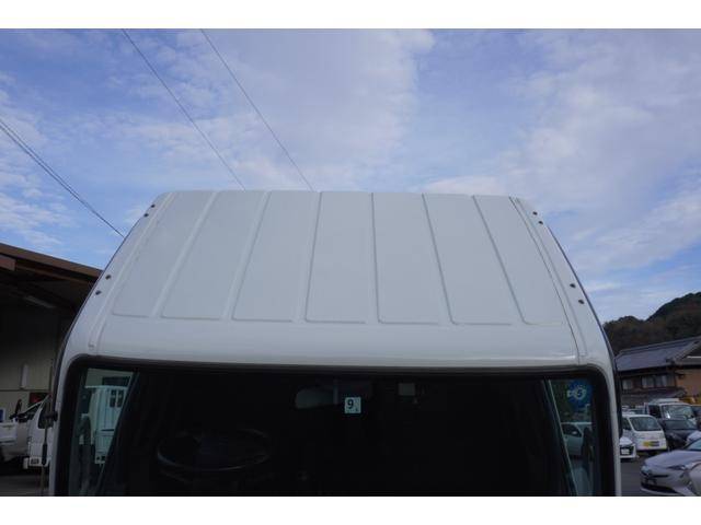 三菱ふそうキャンター平ボディ小型（2t・3t）[写真22]