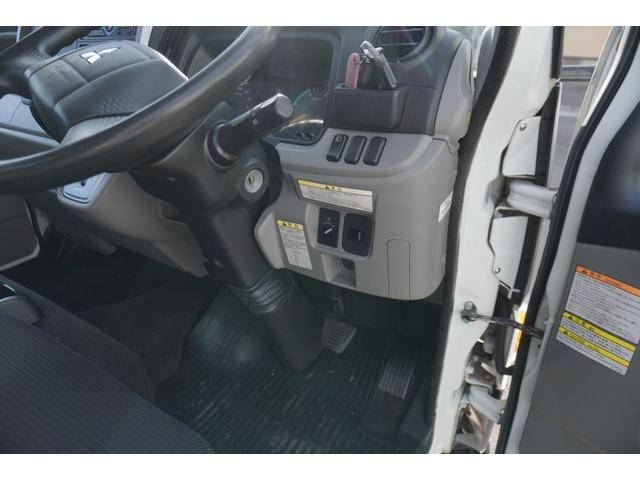 三菱ふそうキャンター平ボディ小型（2t・3t）[写真37]