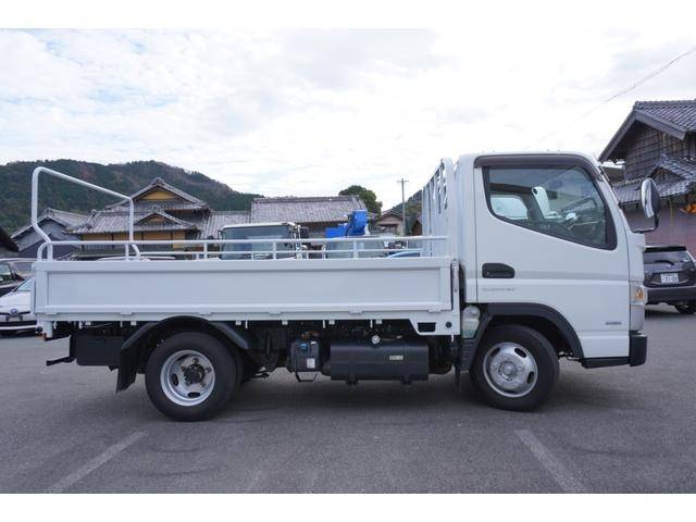 三菱ふそうキャンター平ボディ小型（2t・3t）[写真04]