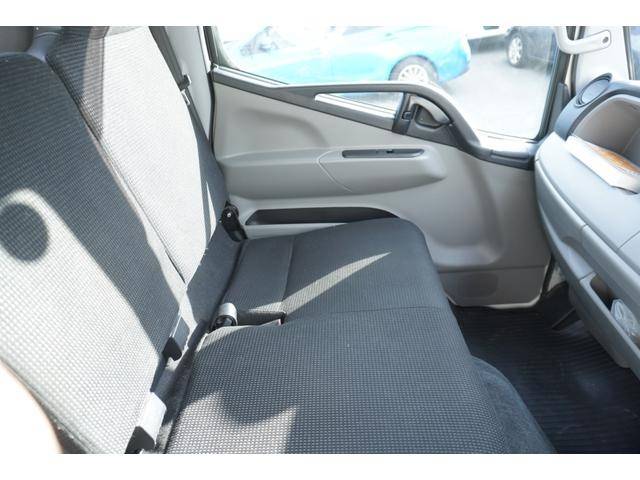 三菱ふそうキャンター平ボディ小型（2t・3t）[写真08]