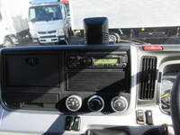 三菱ふそうキャンターアルミウイング小型（2t・3t）[写真14]