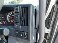 いすゞフォワードアルミウイング中型（4t）[写真19]