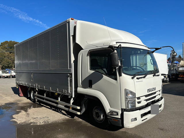 いすゞフォワードアルミウイング中型（4t）[写真03]