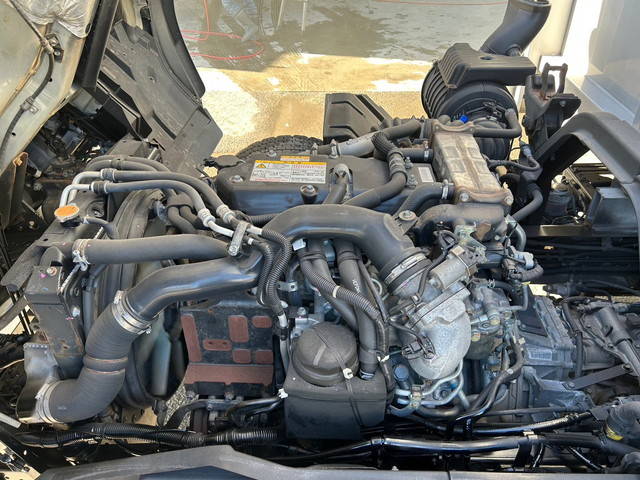 いすゞフォワードアルミウイング中型（4t）[写真36]