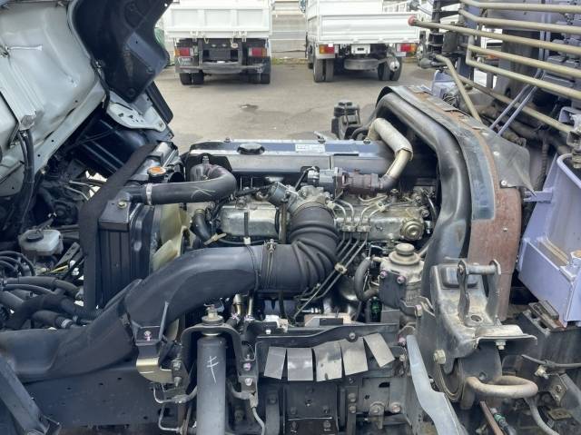 いすゞエルフクレーン6段小型（2t・3t）[写真12]