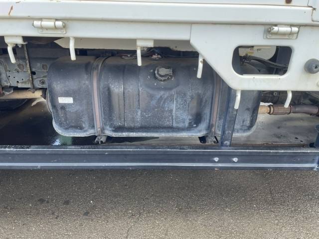 いすゞエルフクレーン6段小型（2t・3t）[写真26]