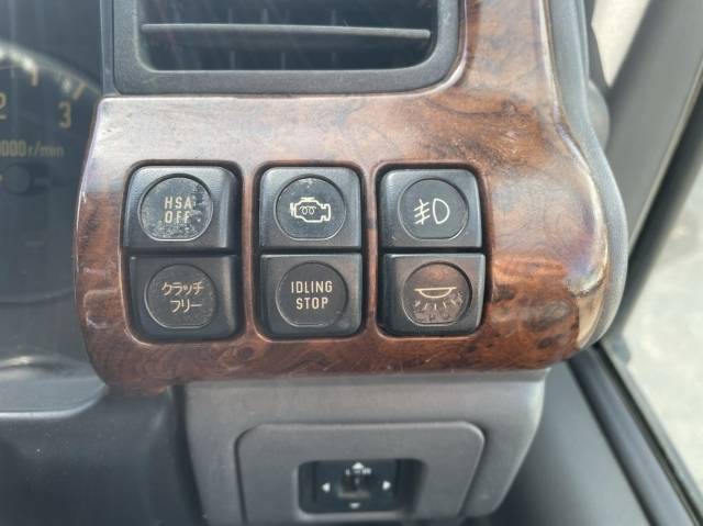 いすゞエルフクレーン6段小型（2t・3t）[写真38]