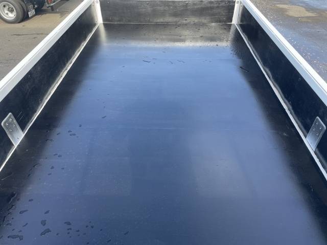 いすゞエルフ平ボディ小型（2t・3t）[写真10]