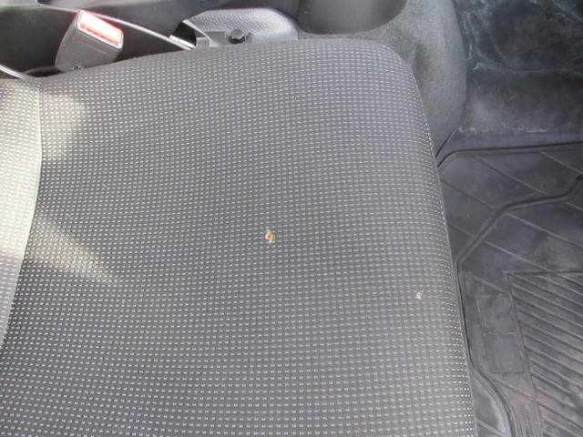 三菱ふそうキャンター平ボディ小型（2t・3t）[写真11]