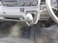 三菱ふそうキャンター平ボディ小型（2t・3t）[写真13]