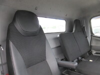 三菱ふそうキャンター平ボディ小型（2t・3t）[写真15]