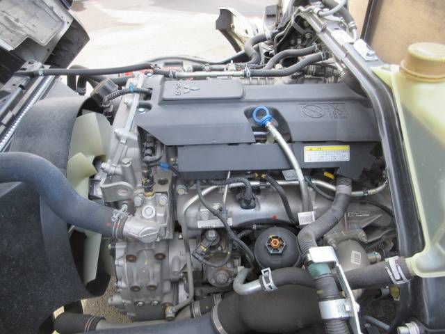 三菱ふそうキャンター平ボディ小型（2t・3t）[写真17]