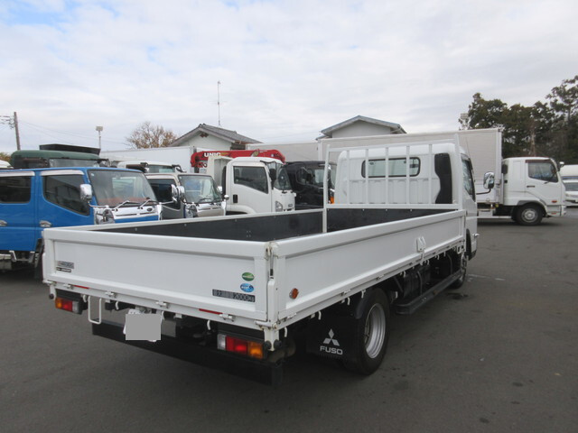 三菱ふそうキャンター平ボディ小型（2t・3t）[写真05]