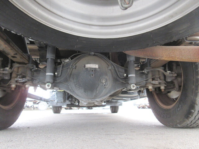 三菱ふそうキャンター平ボディ小型（2t・3t）[写真07]