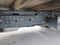 三菱ふそうキャンター平ボディ小型（2t・3t）[写真09]