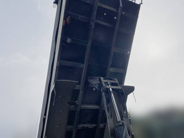 日野プロフィアダンプ大型（10t）[写真14]