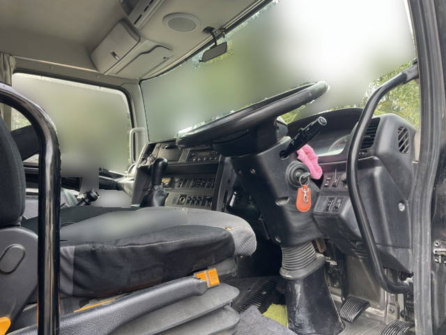 日野プロフィアダンプ大型（10t）[写真30]