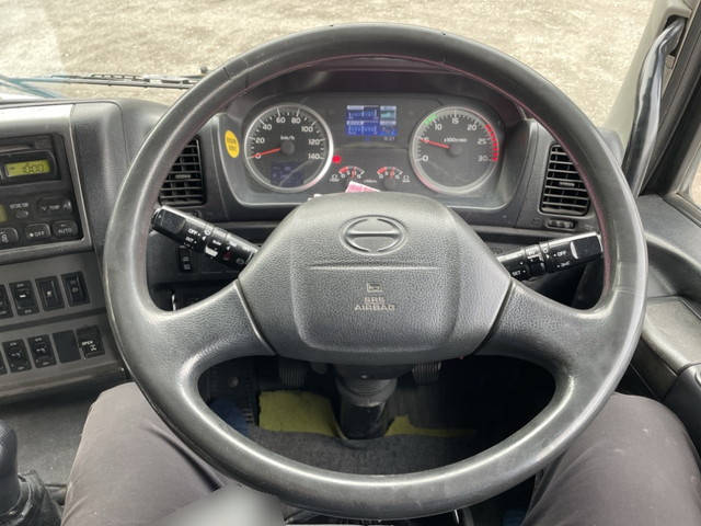 日野プロフィアダンプ大型（10t）[写真33]