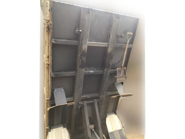 いすゞエルフダンプ小型（2t・3t）[写真09]