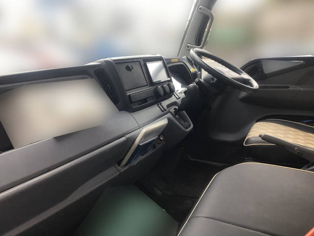 三菱ふそうキャンター平ボディ小型（2t・3t）[写真20]