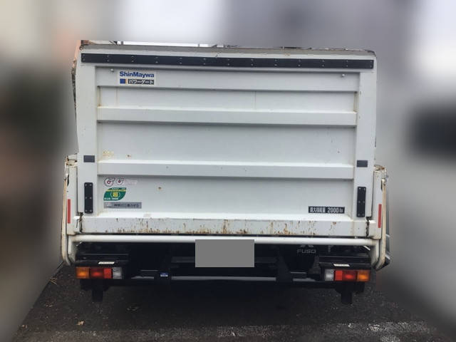 三菱ふそうキャンター平ボディ小型（2t・3t）[写真07]