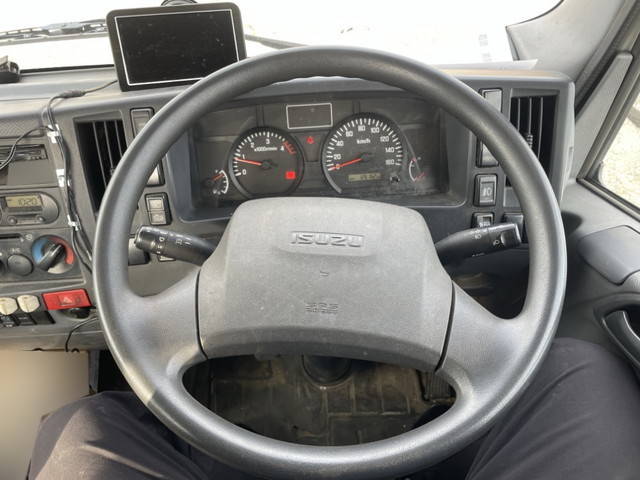 いすゞエルフ平ボディ小型（2t・3t）[写真28]