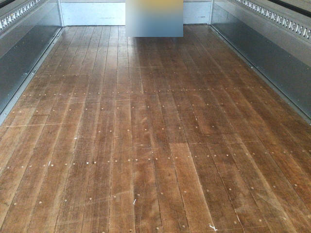 三菱ふそうキャンターアルミウイング小型（2t・3t）[写真14]