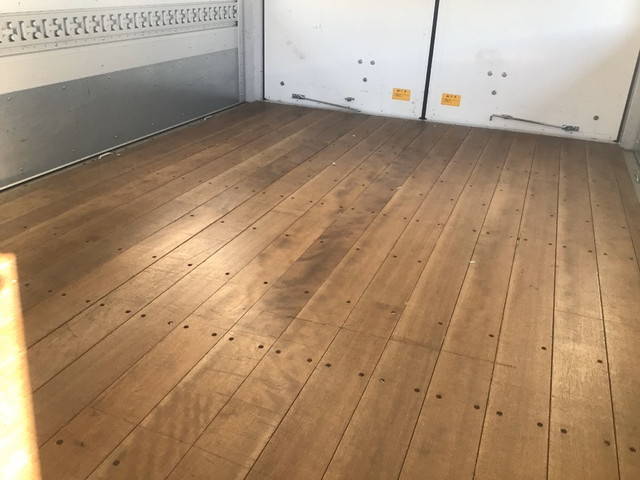 三菱ふそうキャンターアルミウイング小型（2t・3t）[写真15]