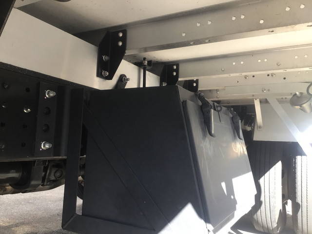 三菱ふそうキャンターアルミウイング小型（2t・3t）[写真19]