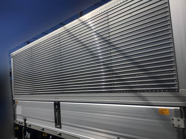 三菱ふそうキャンターアルミウイング小型（2t・3t）[写真04]