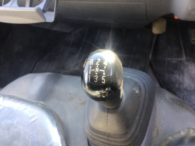 いすゞエルフダブルキャブ・ダンプ小型（2t・3t）[写真24]