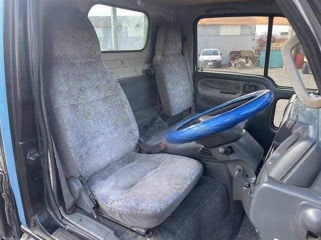 日産アトラス平ボディ小型（2t・3t）[写真30]