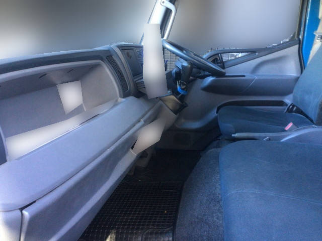 三菱ふそうキャンターアルミバン小型（2t・3t）[写真20]