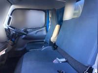 三菱ふそうキャンターアルミバン小型（2t・3t）[写真21]