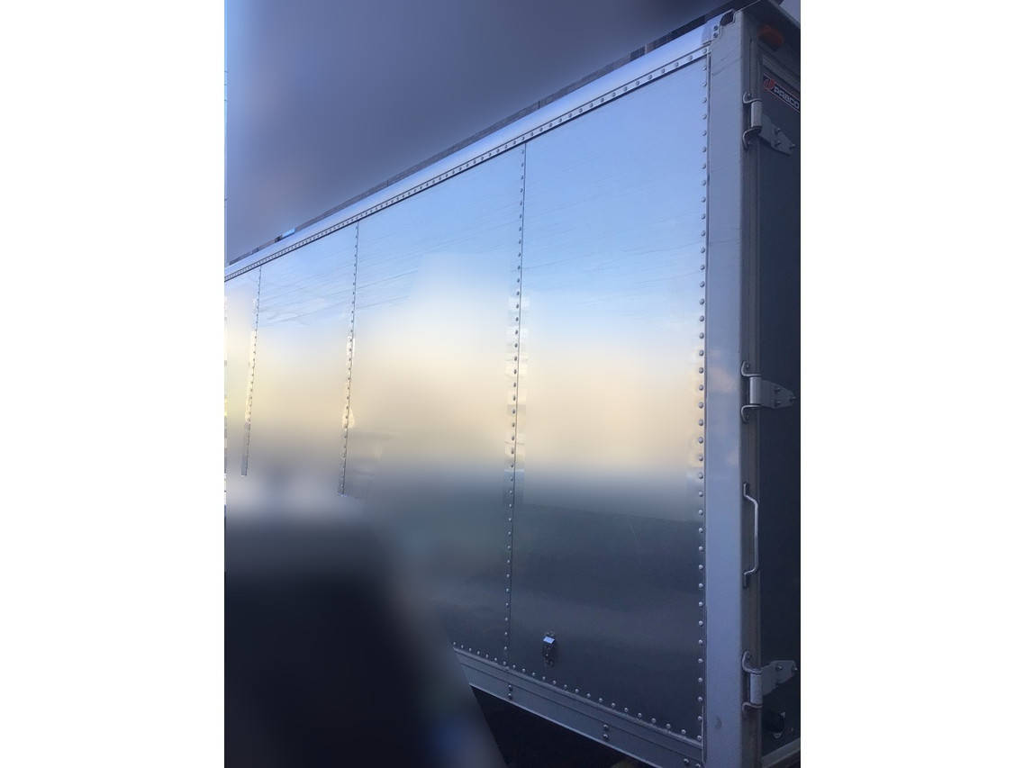 三菱ふそうキャンターアルミバン小型（2t・3t）[写真06]