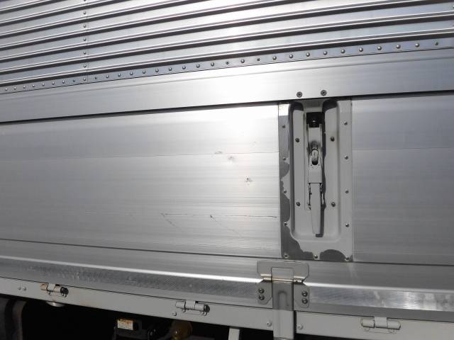 日野レンジャーアルミウイング増トン（6t・8t）[写真26]