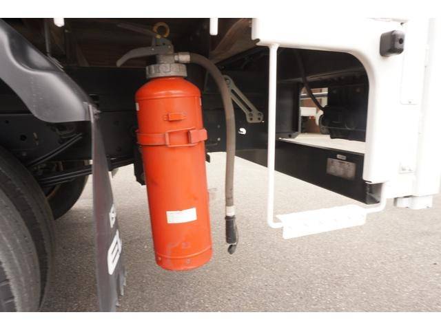 いすゞエルフ平ボディ小型（2t・3t）[写真17]