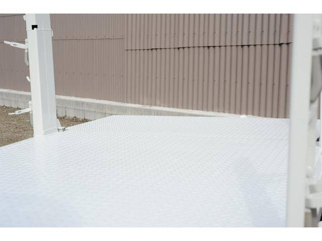 いすゞエルフ平ボディ小型（2t・3t）[写真21]