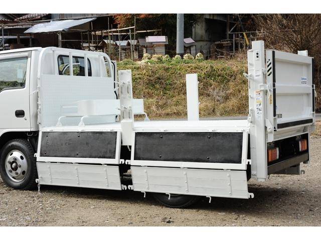 いすゞエルフ平ボディ小型（2t・3t）[写真23]