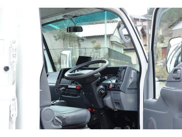 いすゞエルフ平ボディ小型（2t・3t）[写真34]