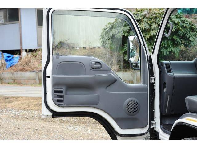 いすゞエルフ平ボディ小型（2t・3t）[写真37]