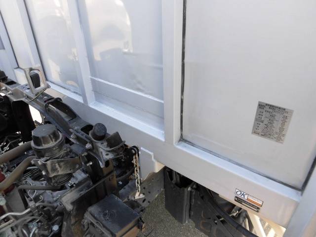 日野レンジャーアルミウイング中型（4t）[写真28]