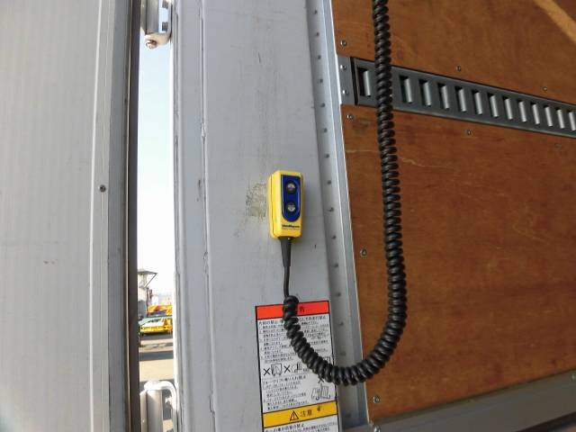 日野レンジャーアルミウイング中型（4t）[写真07]