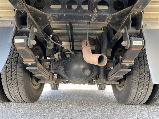 いすゞエルフ冷凍車（冷蔵車）小型（2t・3t）[写真20]